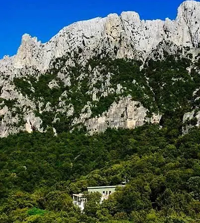 S'enis Monte Maccione Otel