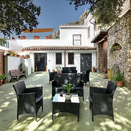 S'enis Monte Maccione Hotel 3*