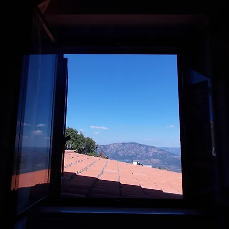 S'enis Monte Maccione Ξενοδοχείο 3*