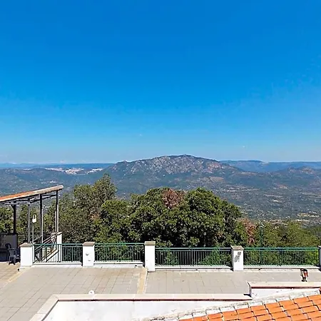 S'enis Monte Maccione Hotel 3*