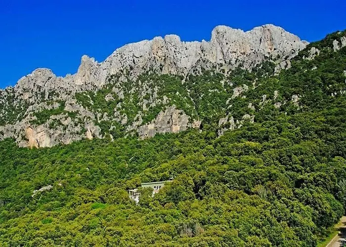 S'enis Monte Maccione Hotel 3*