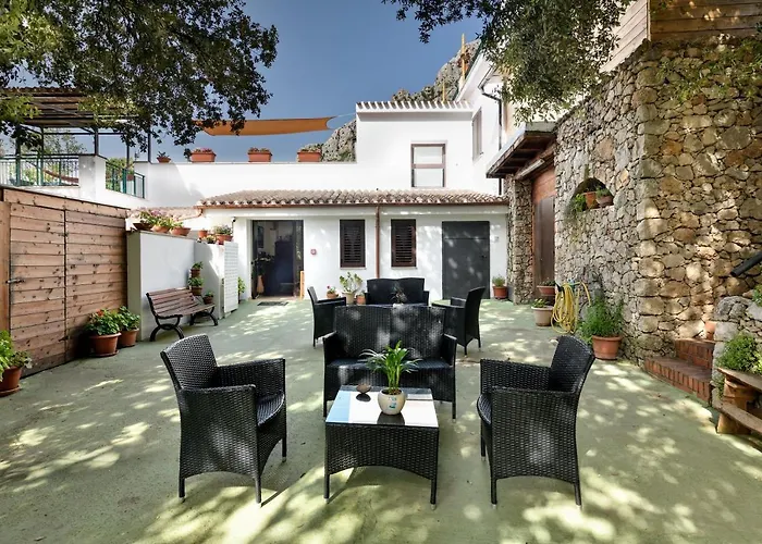 S'enis Monte Maccione Hotel 3*