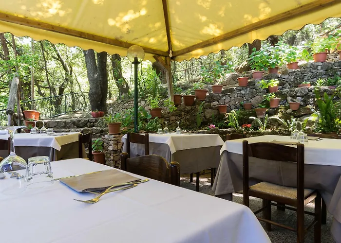 S'enis Monte Maccione Hotel 3*